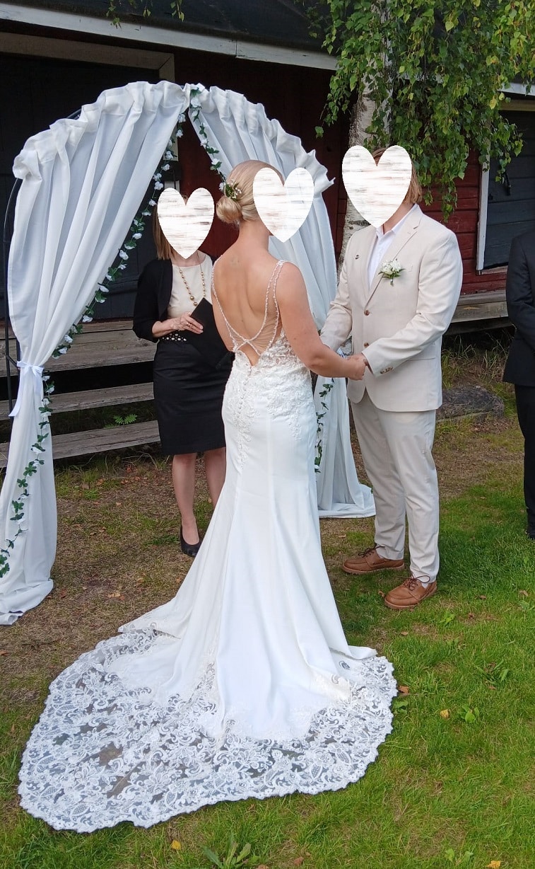 Hääpuku 6876